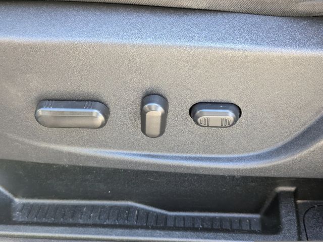 2018 Ford Escape SE FWD - 22983463 - 18