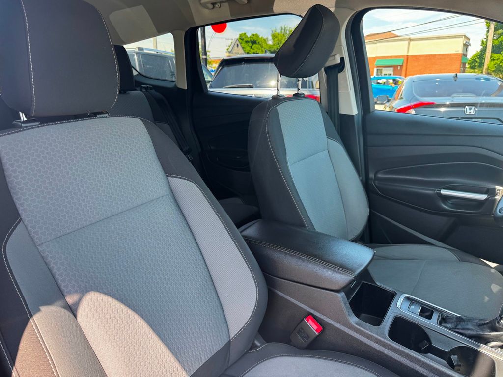 2018 Ford Escape SE FWD - 23036022 - 17