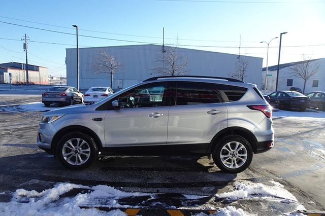 2018 Ford Escape SE FWD - 22744331 - 4