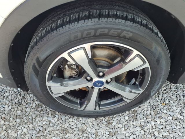 2018 Ford Escape SEL 4WD's photo