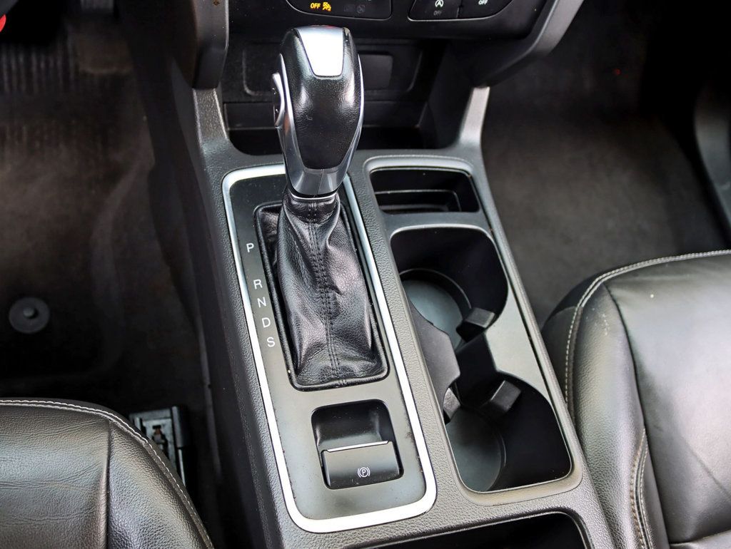 2018 Ford Escape SEL 4WD - 23055297 - 16