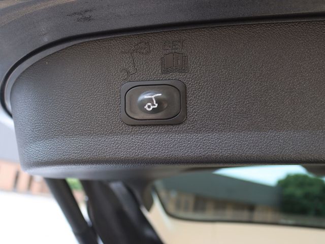 2018 Ford Escape SEL 4WD - 23055297 - 26
