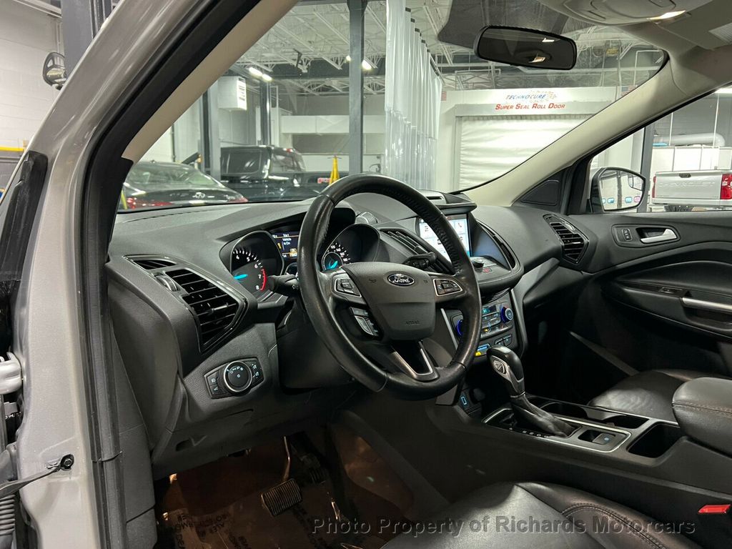 2018 Ford Escape SEL 4WD - 22331575 - 10
