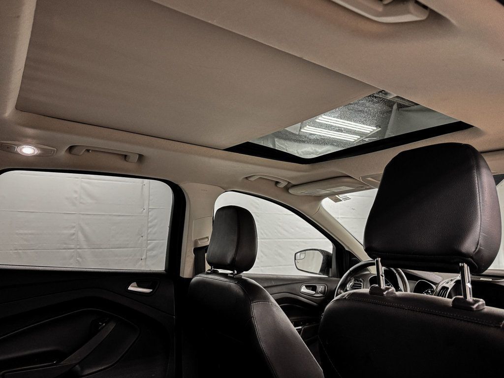 2018 Ford Escape SEL 4WD - 23021204 - 11