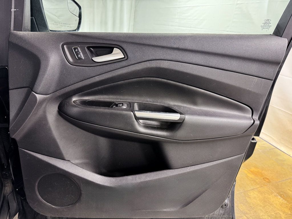 2018 Ford Escape SEL 4WD - 23021204 - 16