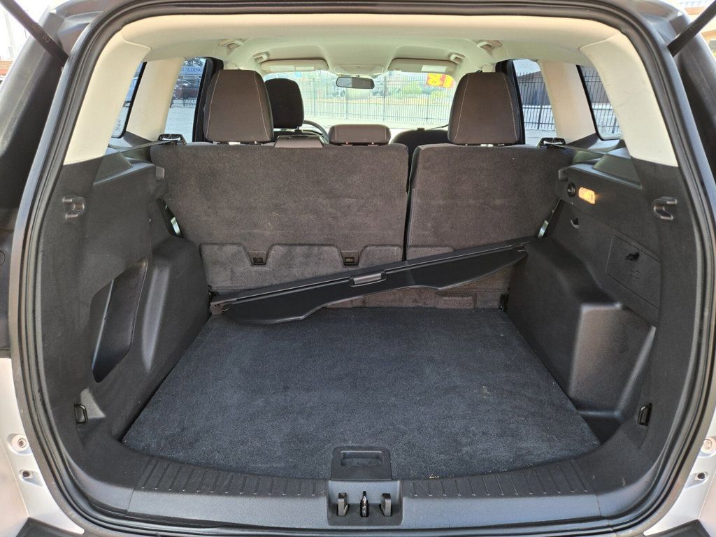 2018 Ford Escape S FWD - 22915148 - 11