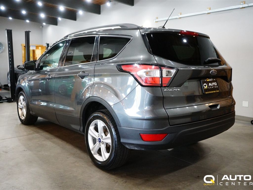 2018 Ford Escape S FWD - 22557277 - 5