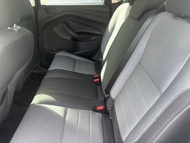 2018 Ford Escape S FWD - 22972421 - 5