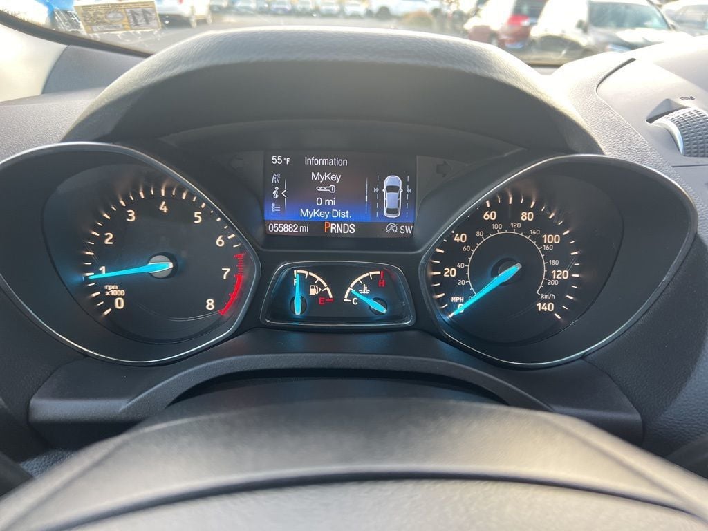 2018 Ford Escape Titanium 4WD - 22662328 - 18