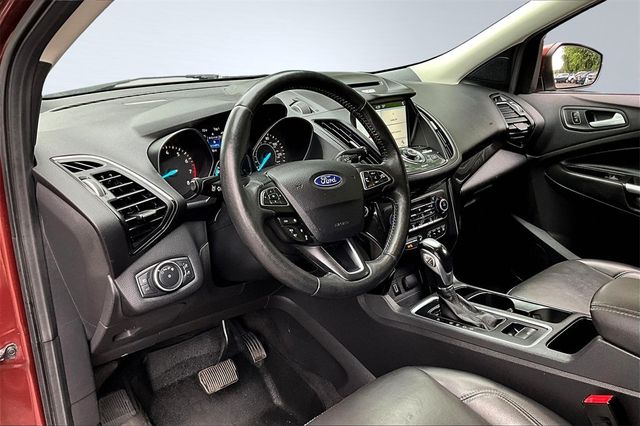 2018 Ford Escape Titanium 4WD - 22953716 - 10