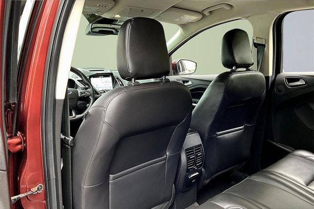 2018 Ford Escape Titanium 4WD - 22953716 - 16