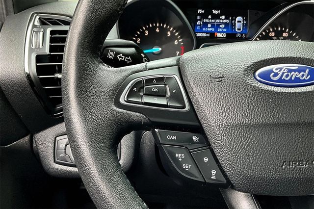 2018 Ford Escape Titanium 4WD - 22953716 - 19