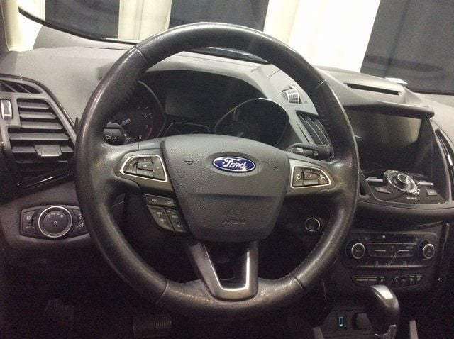 2018 Ford Escape Titanium 4WD - 22708964 - 10