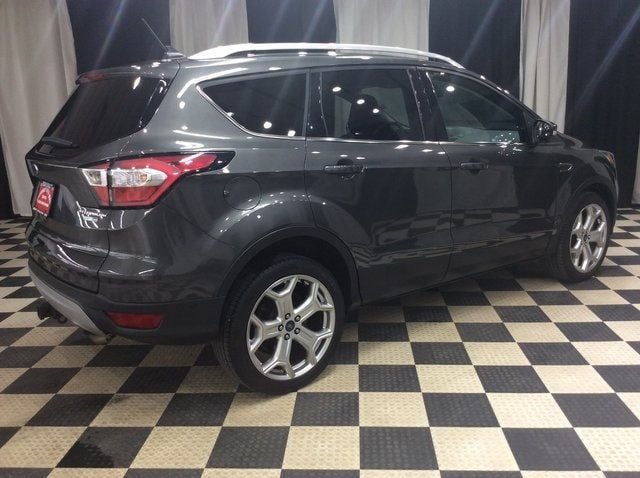 2018 Ford Escape Titanium 4WD - 22708964 - 5