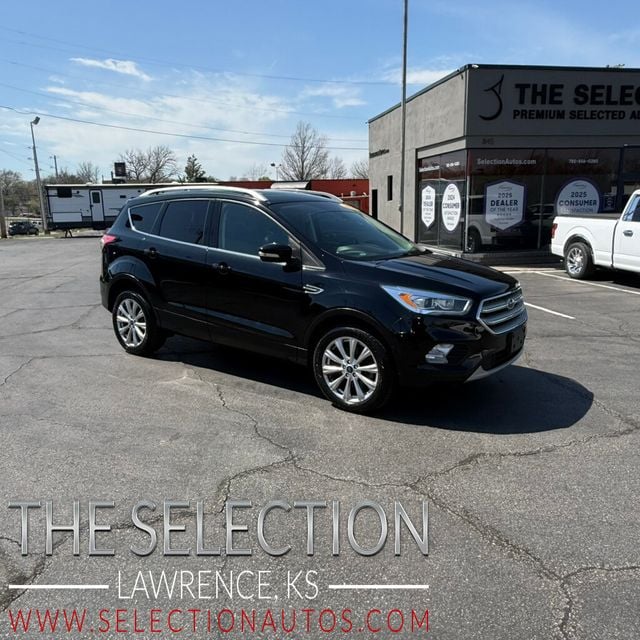 2018 Ford Escape TITANIUM 4WD W/PANORAMIC VISTA ROOF & LEATHER TRIMMED INTERIOR - 23001783 - 0