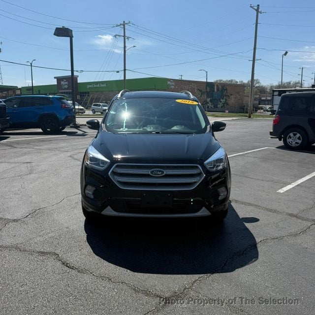 2018 Ford Escape TITANIUM 4WD W/PANORAMIC VISTA ROOF & LEATHER TRIMMED INTERIOR - 23001783 - 3