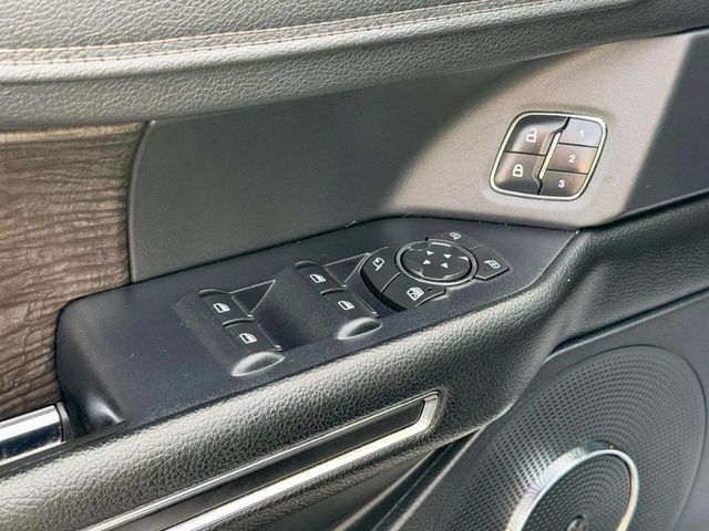 2018 Ford Expedition Limited 4x4 - 23012252 - 16