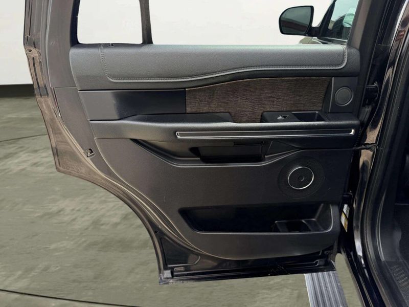 2018 Ford Expedition Limited 4x4 - 23052479 - 21