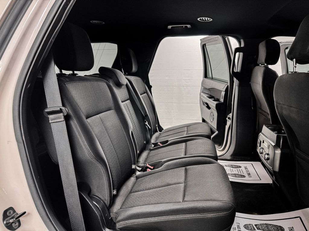2018 Ford Expedition XLT 4WD - 23088331 - 9