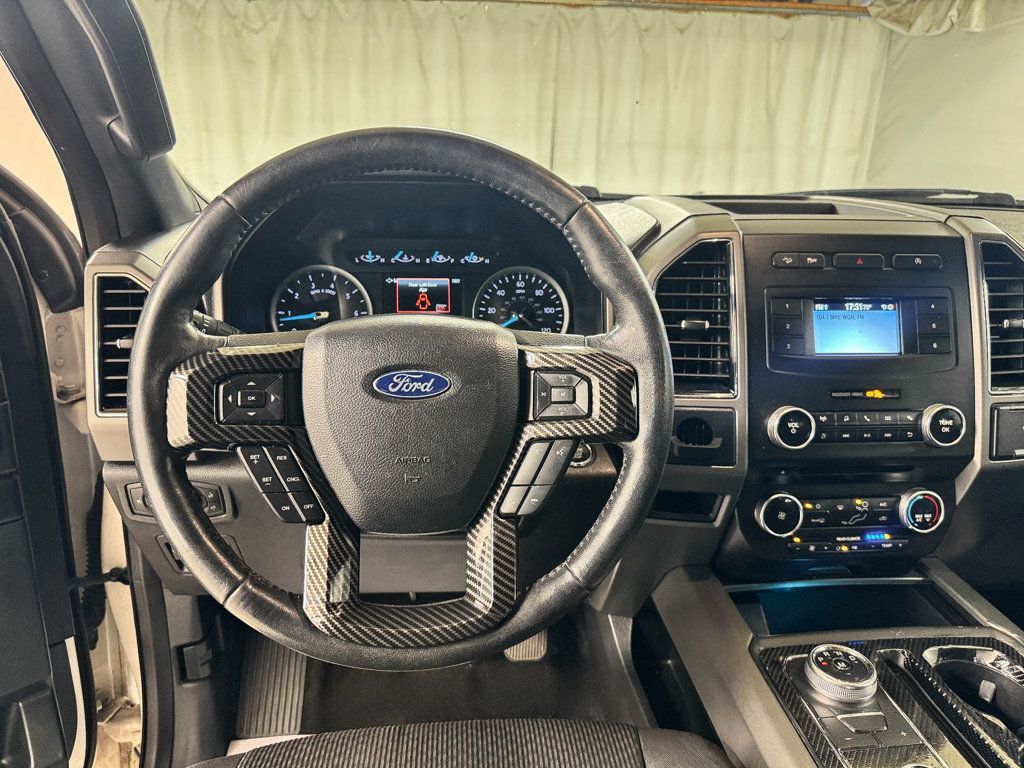 2018 Ford Expedition XLT 4WD - 23088331 - 11