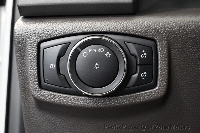 2018 Ford Expedition XLT 4x2 - 22844774 - 35