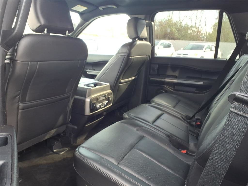 2018 Ford Expedition XLT 4x2 - 22962303 - 17