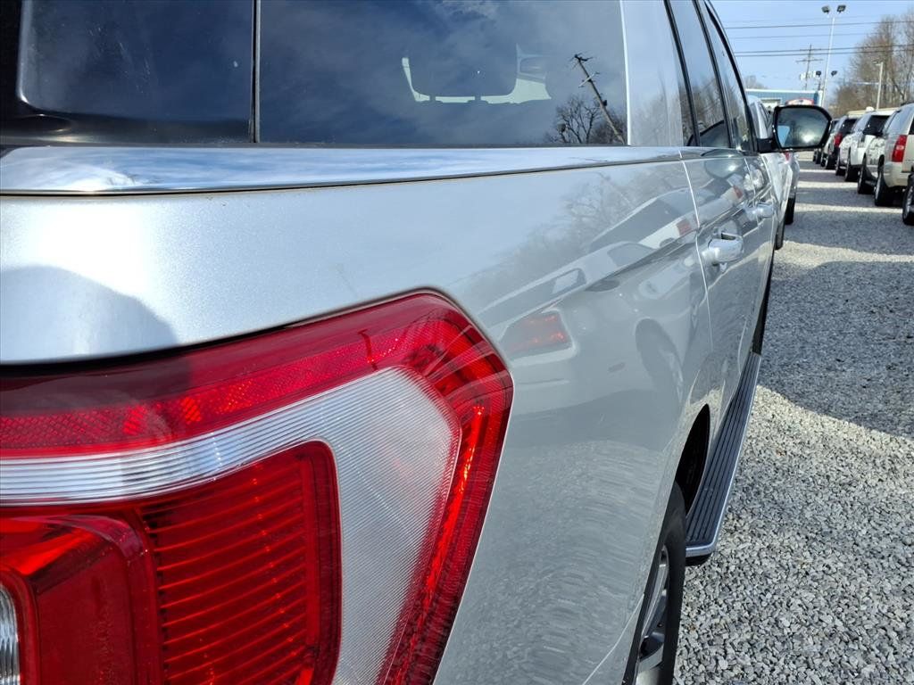 2018 Ford Expedition XLT 4x2 - 22962303 - 21