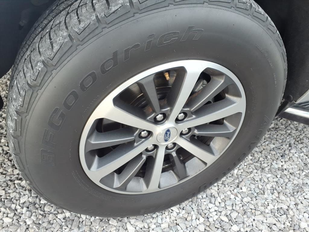 2018 Ford Expedition XLT 4x2 - 22962303 - 5