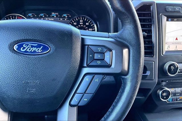 2018 Ford Expedition XLT 4x4 - 23074075 - 22