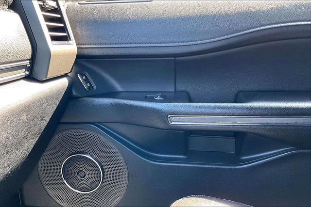 2018 Ford Expedition XLT 4x4 - 23074075 - 32