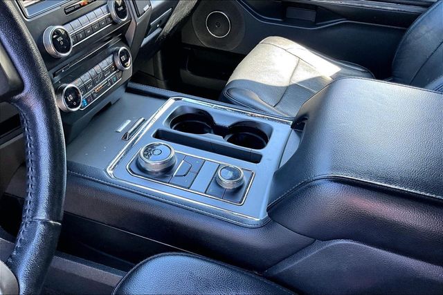 2018 Ford Expedition XLT 4x4 - 23074075 - 34