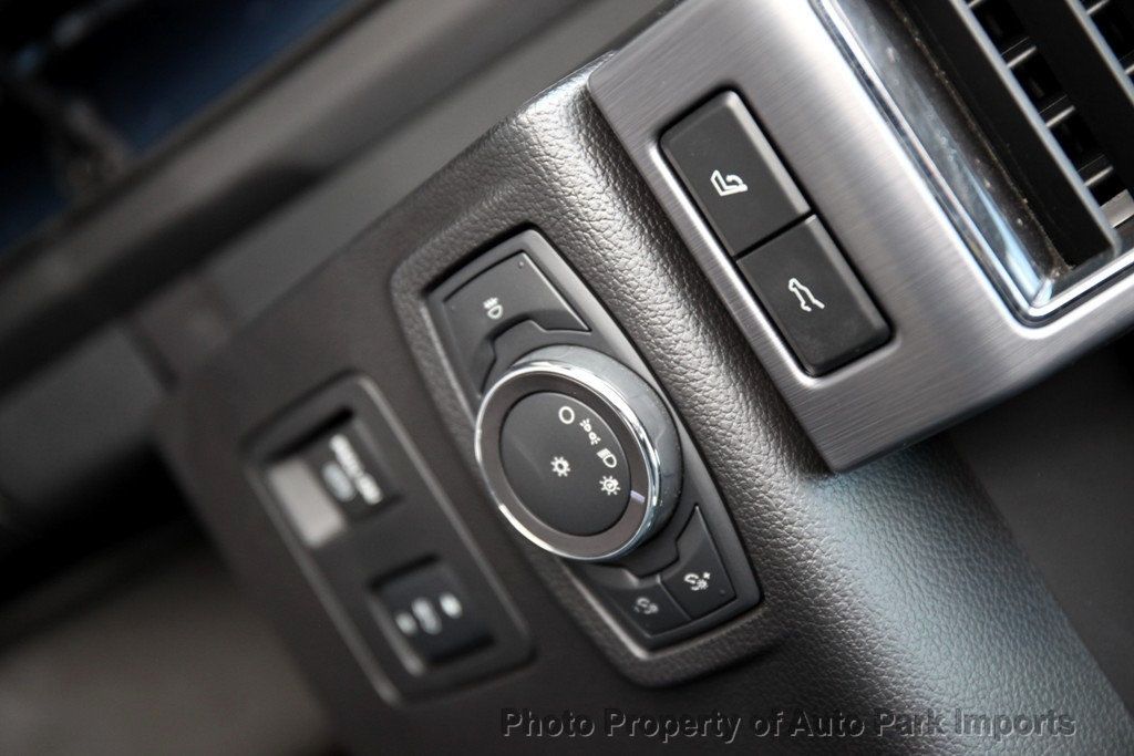 2018 Ford Expedition Max Platinum 4x4 - 21148202 - 49