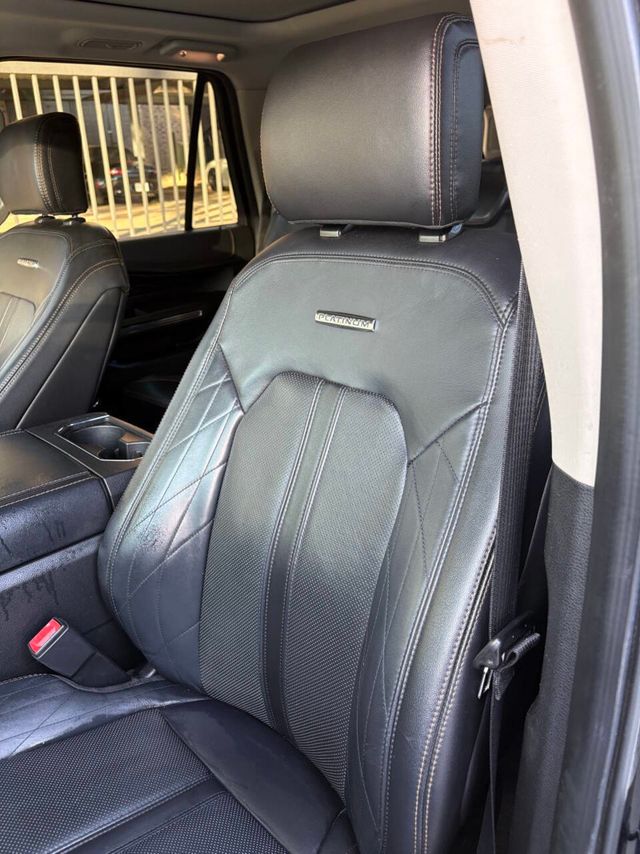 2018 Ford Expedition Max Platinum 4x4 - 23002030 - 14