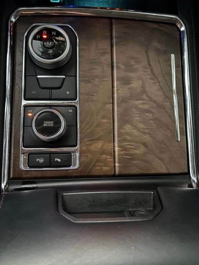 2018 Ford Expedition Max Platinum 4x4 - 23002030 - 19