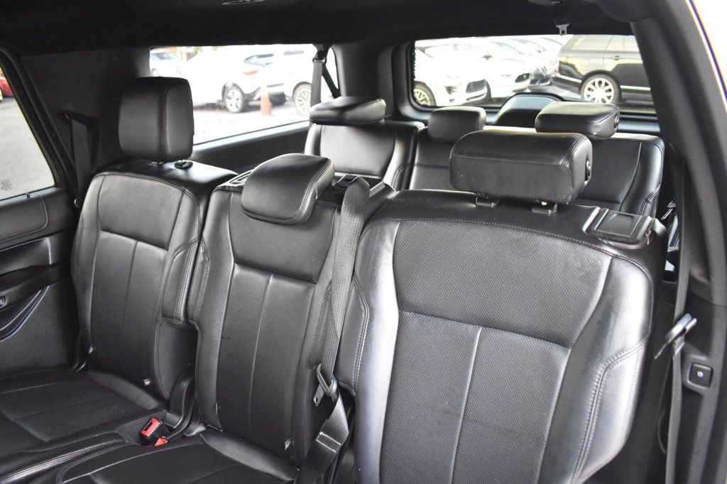 2018 Ford Expedition Max XLT 4x4 - 23061642 - 19