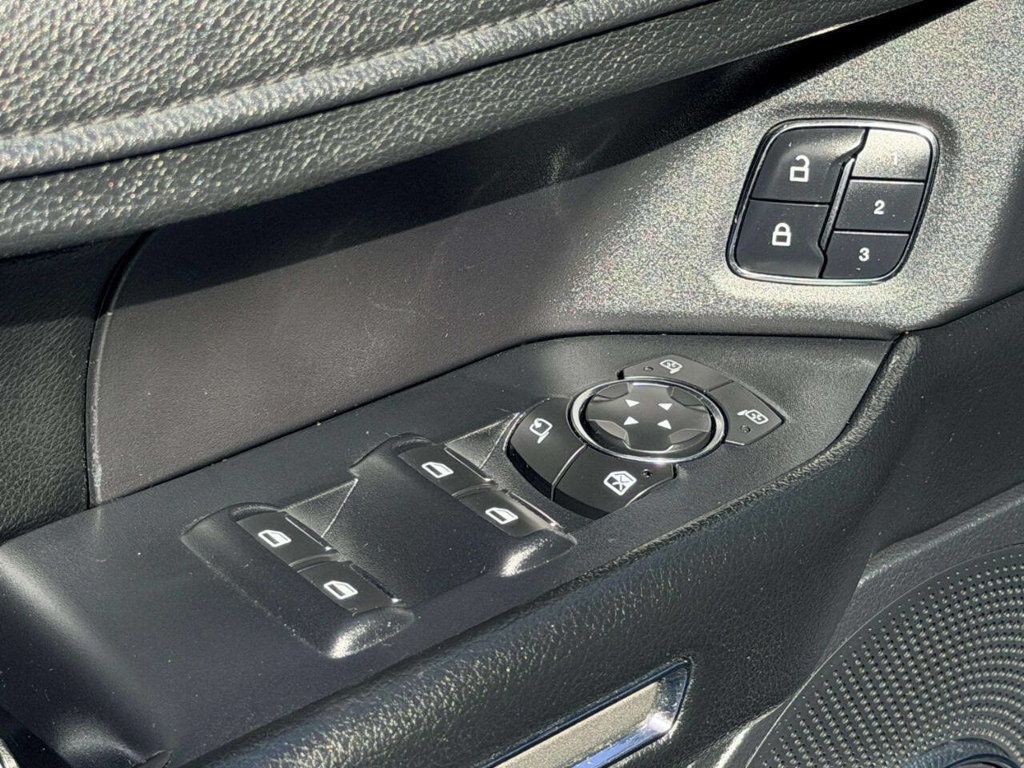 2018 Ford Expedition Max XLT 4x4 - 23043868 - 17