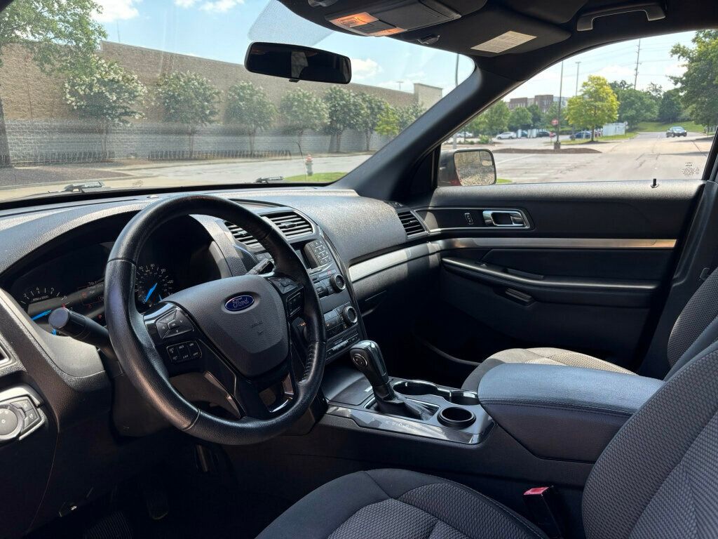 2018 Ford Explorer XLT photo 3