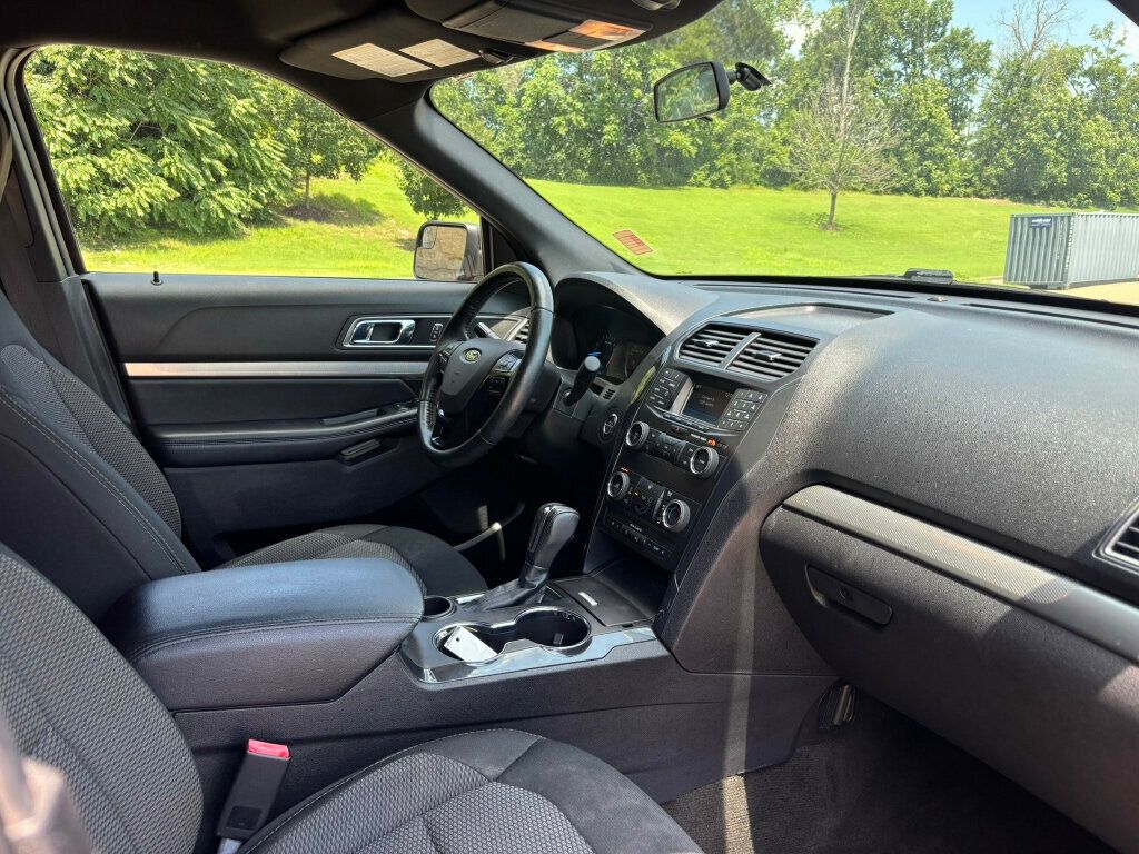 2018 Ford Explorer XLT photo 4