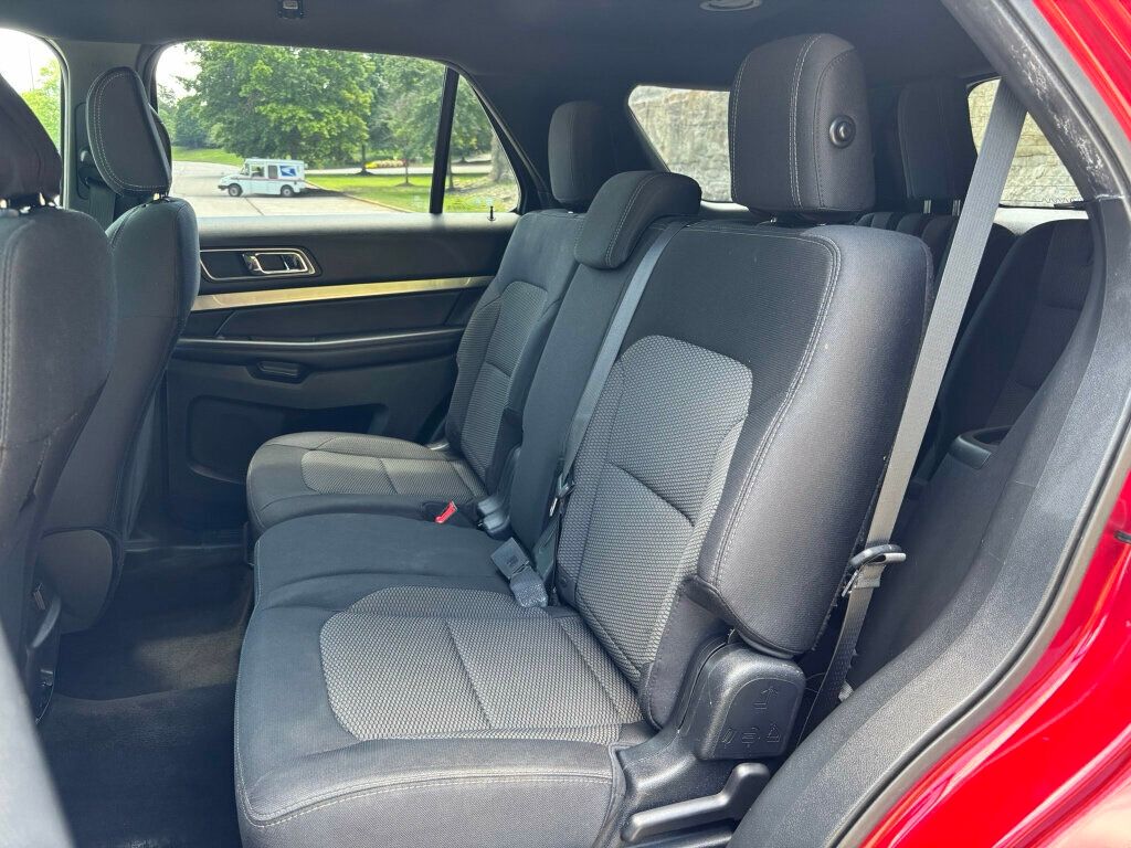 2018 Ford Explorer XLT photo 9