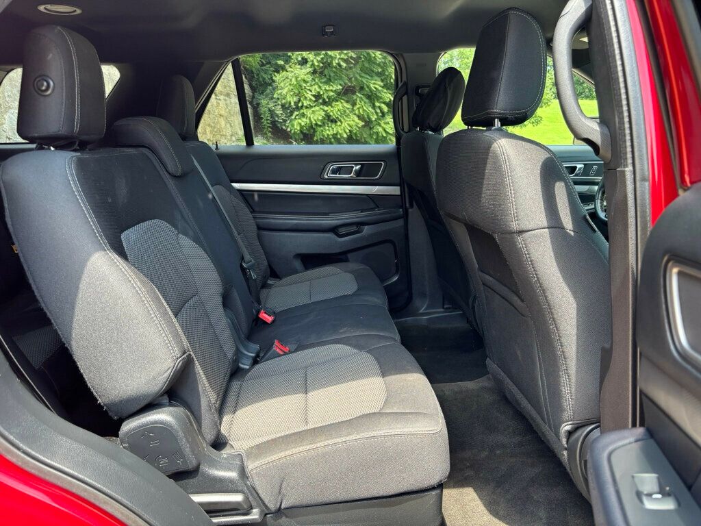 2018 Ford Explorer XLT photo 12