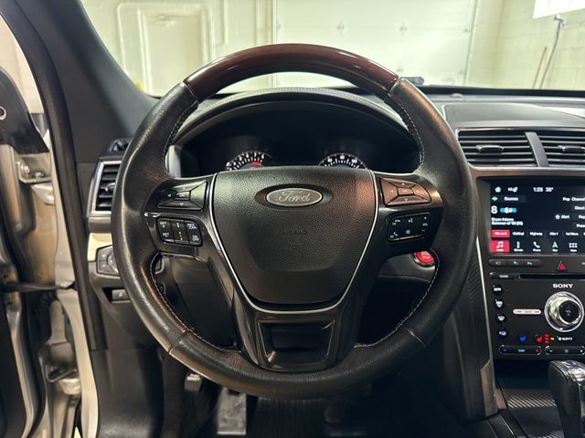 2018 Ford Explorer Platinum 4WD - 22999541 - 17