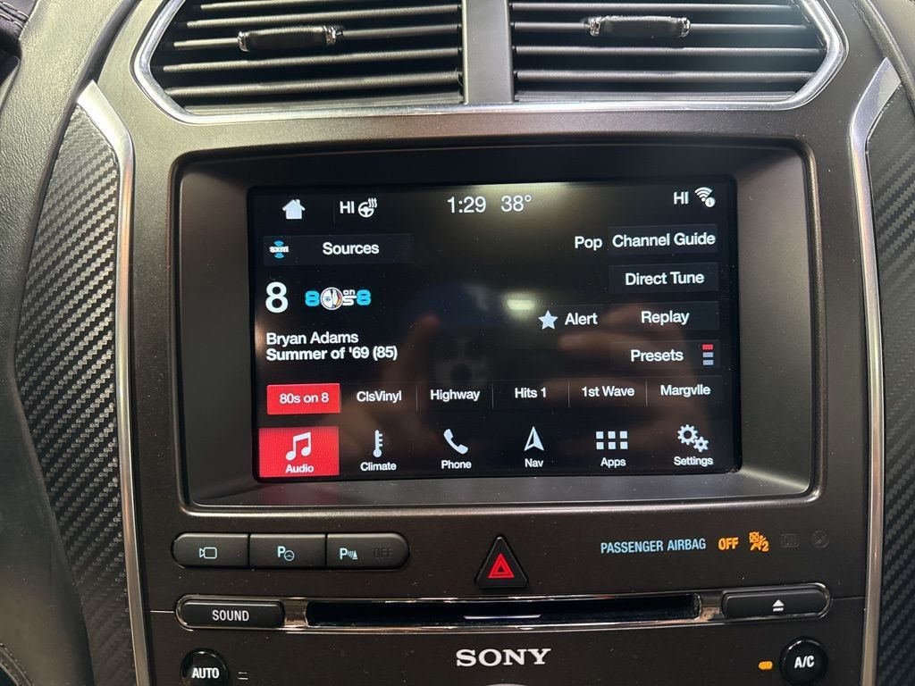 2018 Ford Explorer Platinum 4WD - 22999541 - 27