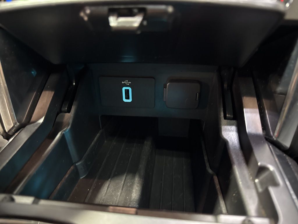 2018 Ford Explorer Platinum 4WD - 22999541 - 33
