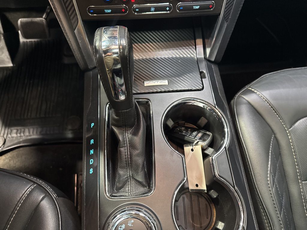 2018 Ford Explorer Platinum 4WD - 22999541 - 34