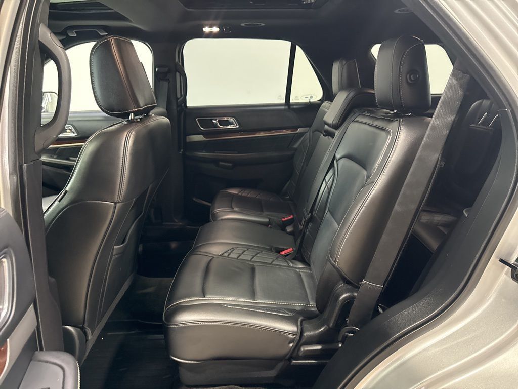 2018 Ford Explorer Platinum 4WD - 22999541 - 47