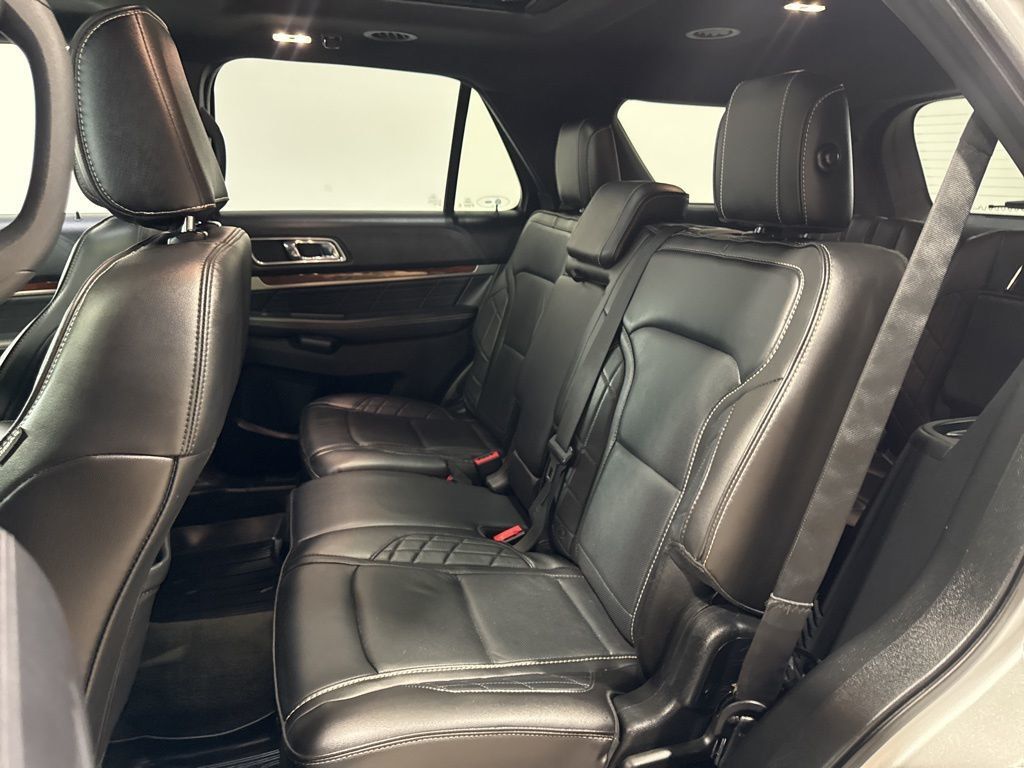 2018 Ford Explorer Platinum 4WD - 22999541 - 48