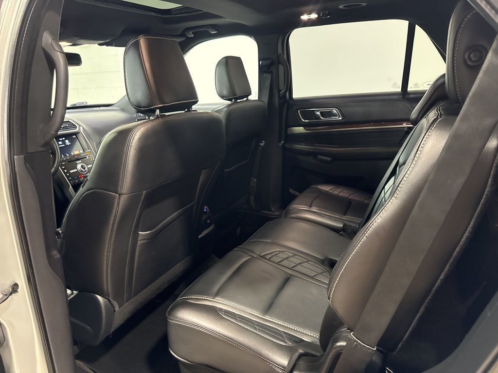 2018 Ford Explorer Platinum 4WD - 22999541 - 49