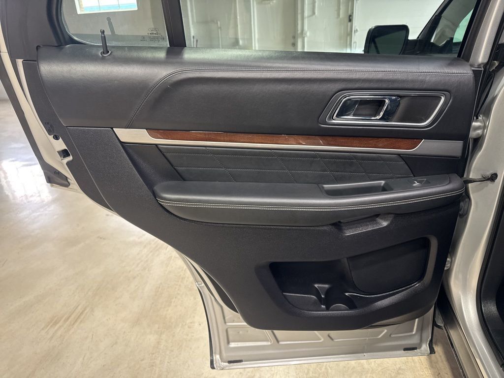 2018 Ford Explorer Platinum 4WD - 22999541 - 53