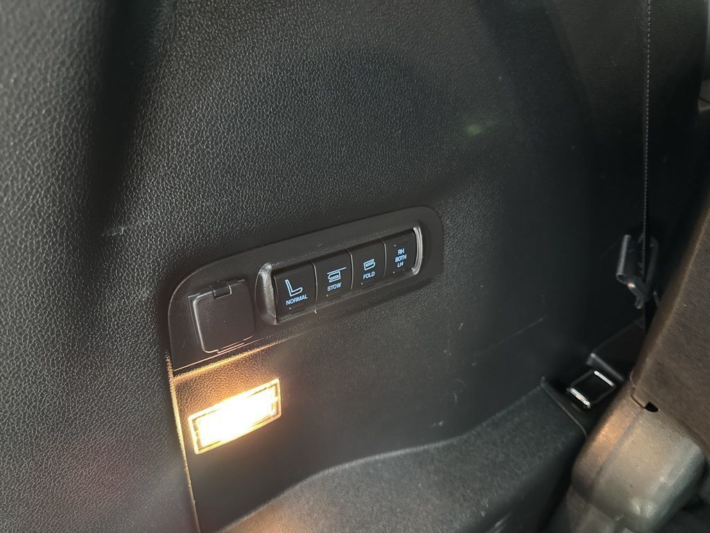 2018 Ford Explorer Platinum 4WD - 22999541 - 55