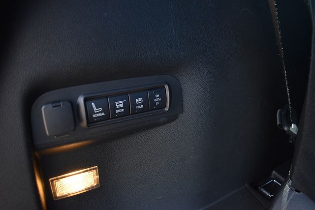 2018 Ford Explorer Platinum 4WD - 23011906 - 39